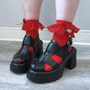 Killstar winter moss sandals black leather platform chunky heel size 5